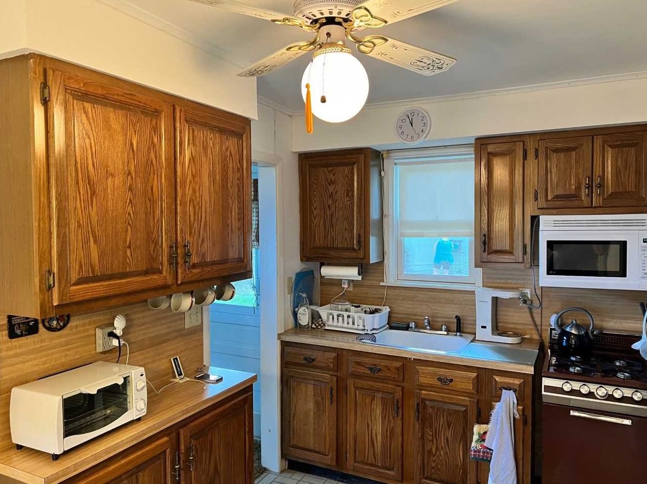 288 Sylvan Lk Rd, East Fishkill NY  12533-5417 exterior