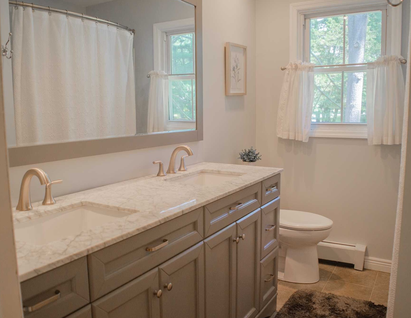 5 Elm St, Red Hook NY 12571-1148 exterior