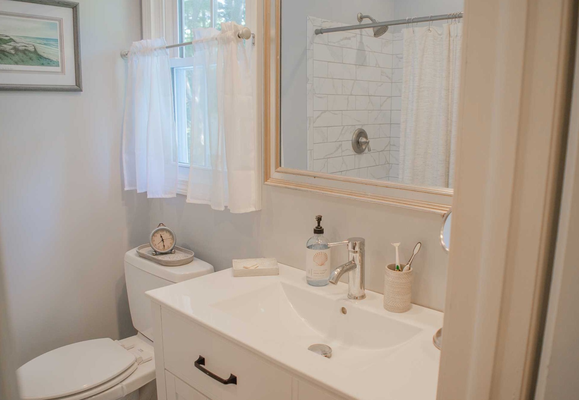 5 Elm St, Red Hook NY 12571-1148 exterior