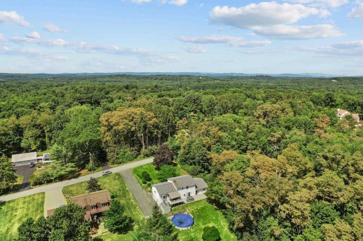 337 Augusta Dr, East Fishkill NY 12533-3536 exterior