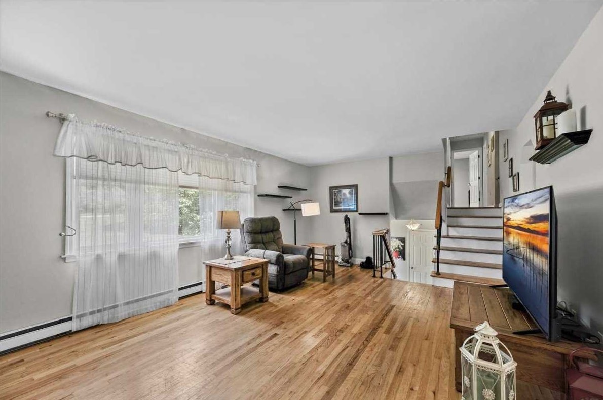 337 Augusta Dr, East Fishkill NY 12533-3536 exterior