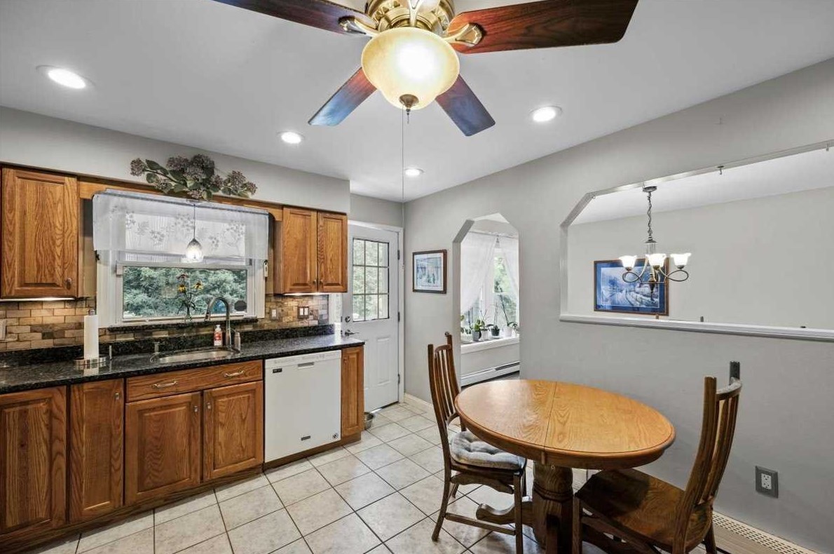 337 Augusta Dr, East Fishkill NY 12533-3536 exterior