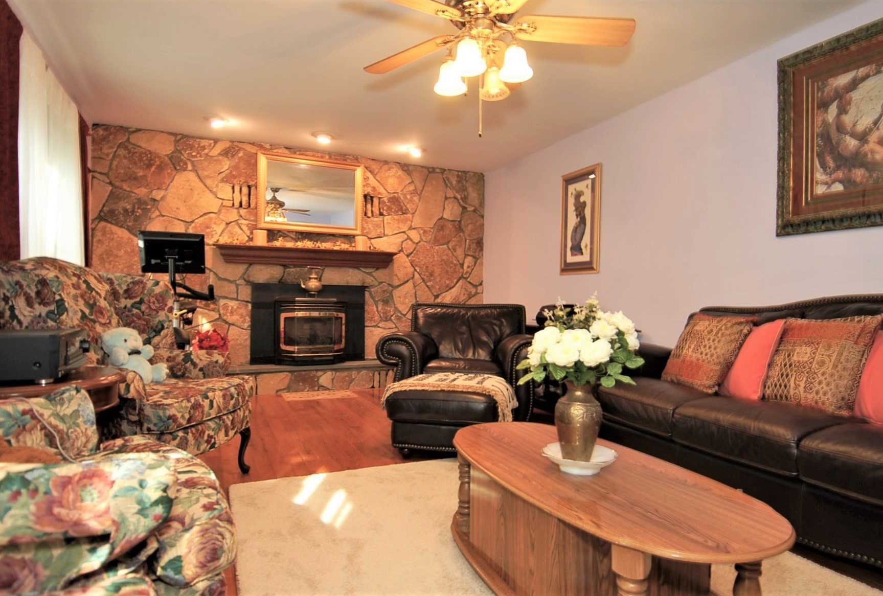 115 Wilmont Ct, East Fishkill NY  12533-6372 exterior