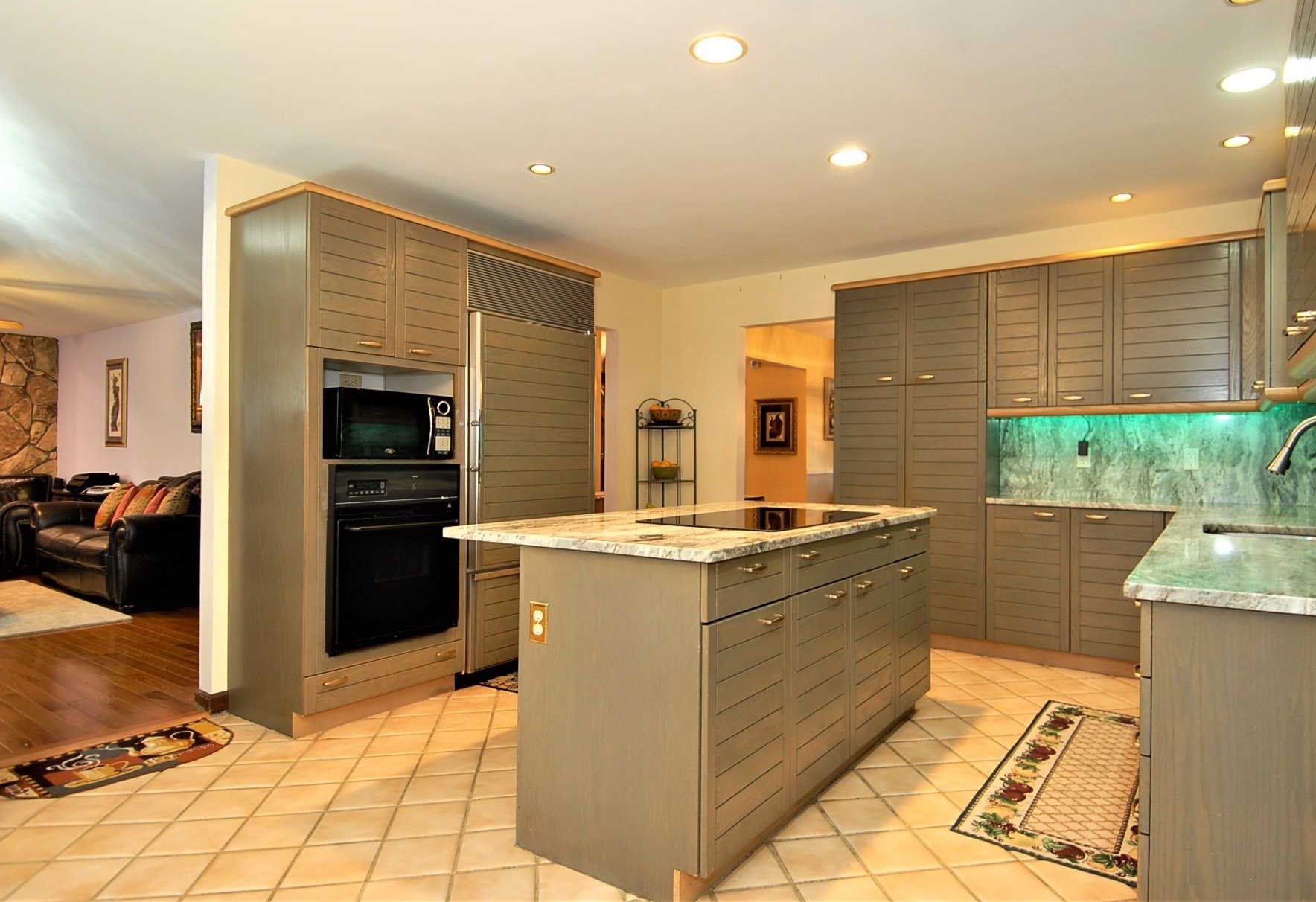 115 Wilmont Ct, East Fishkill NY  12533-6372 exterior