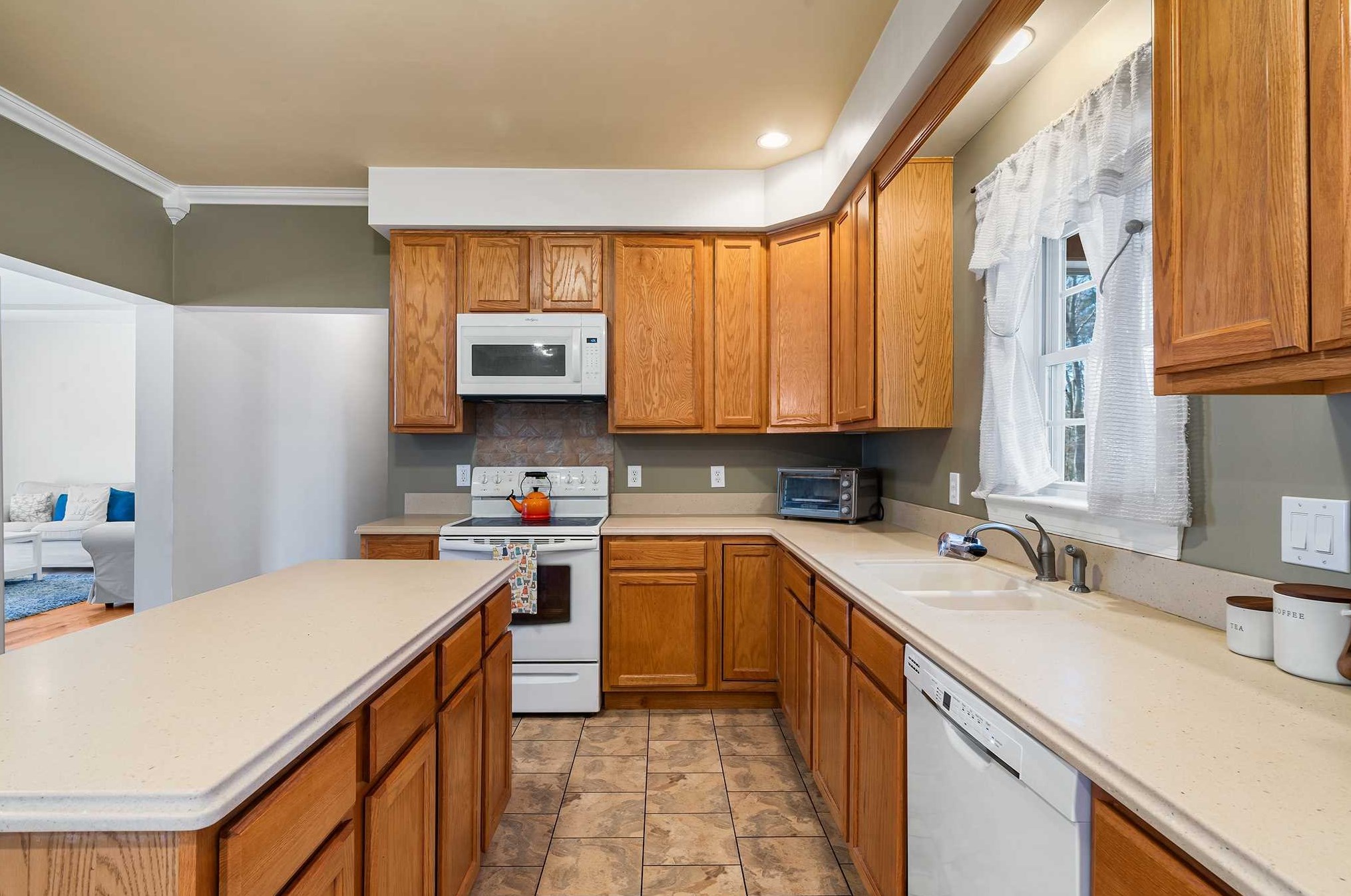 94 Manor Rd, Red Hook NY  12571-1205 exterior