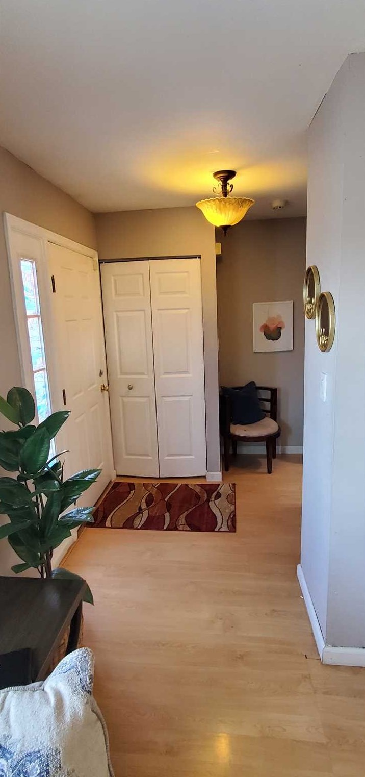 22 Helen Ct, Beacon NY  12508-2226 exterior