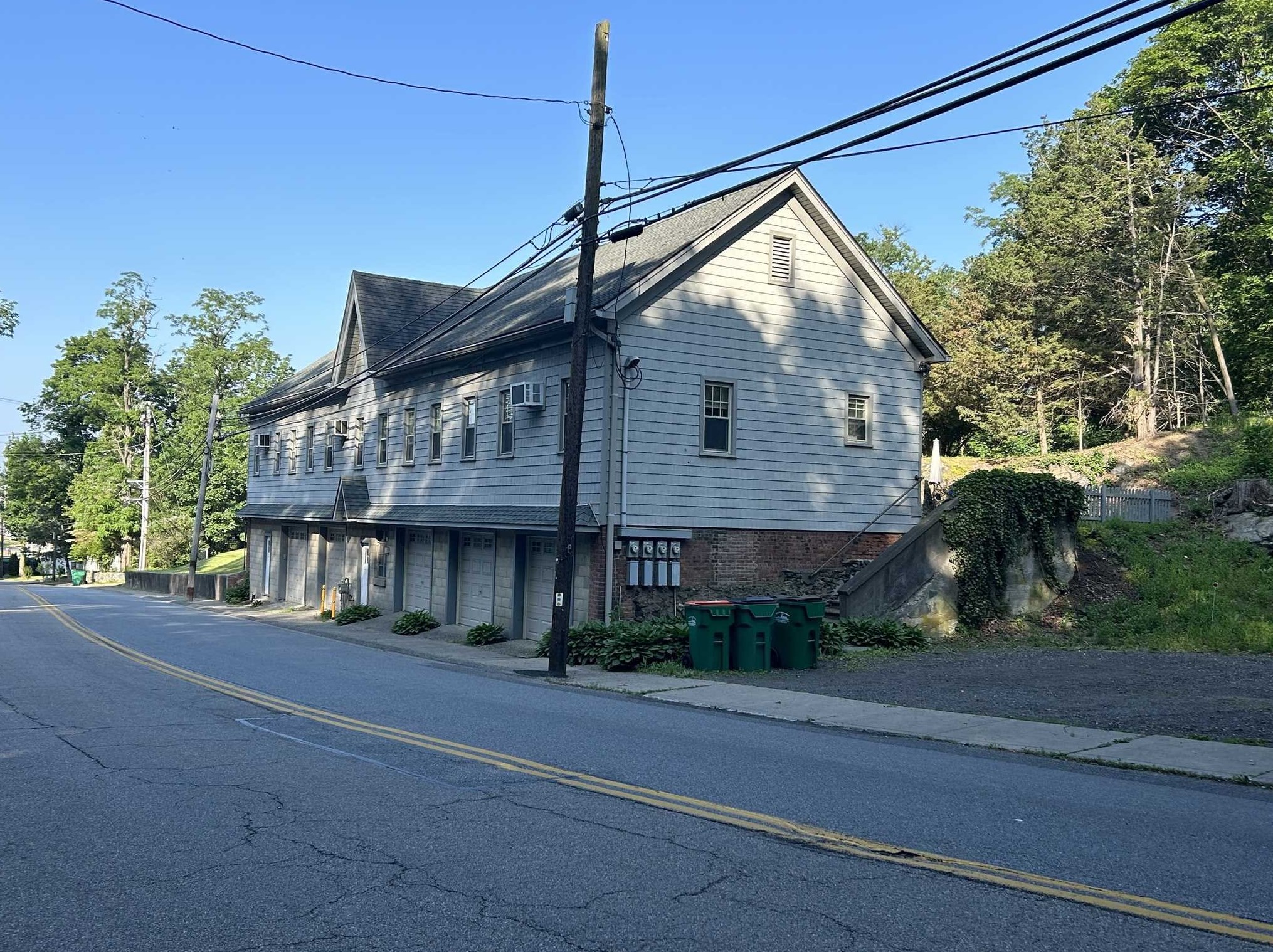 14 Old Glenham Rd, Beacon NY  12508-1216 exterior