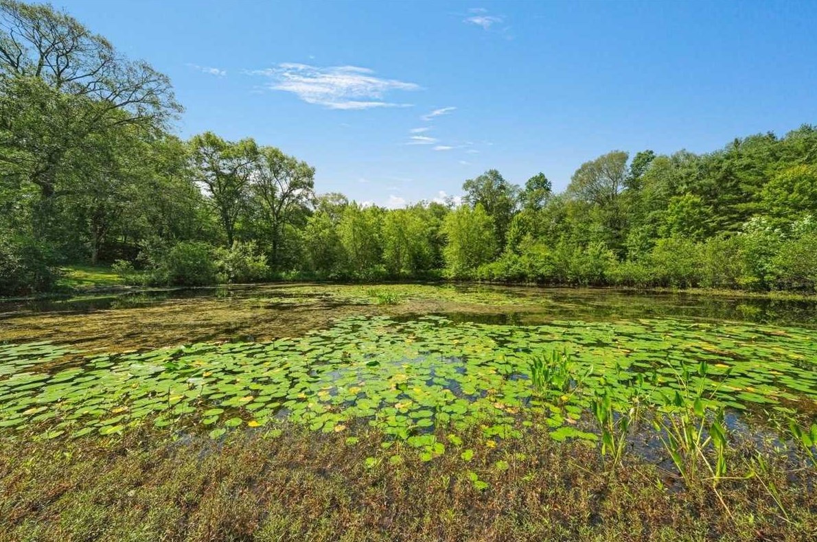 52 Todd Hill Rd, Poughkeepsie NY 12603-3932 exterior