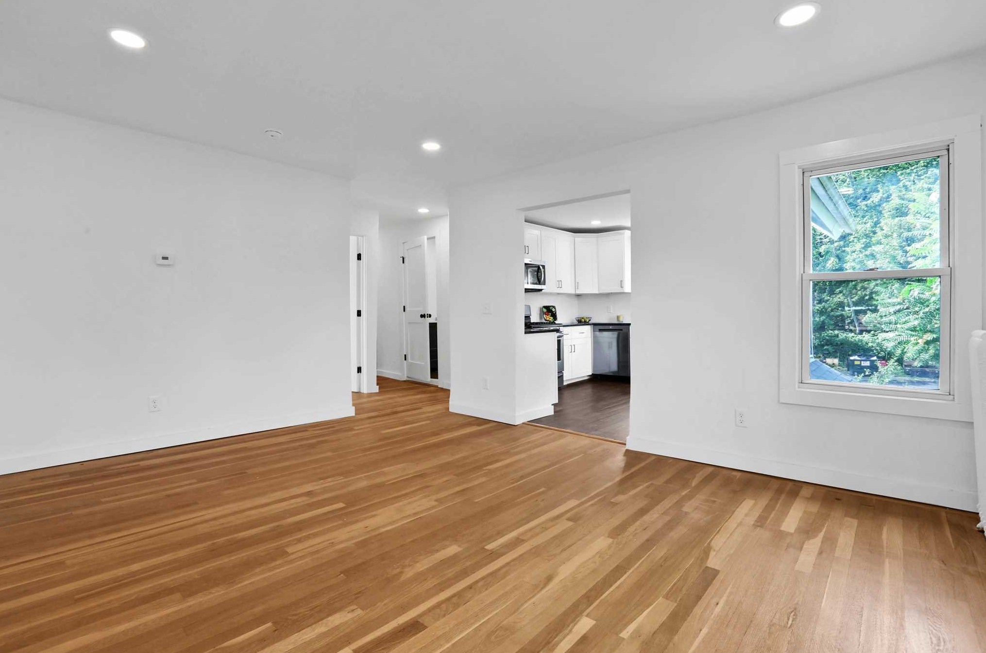 27 Tioronda Ave, Beacon NY 12508-3351 exterior