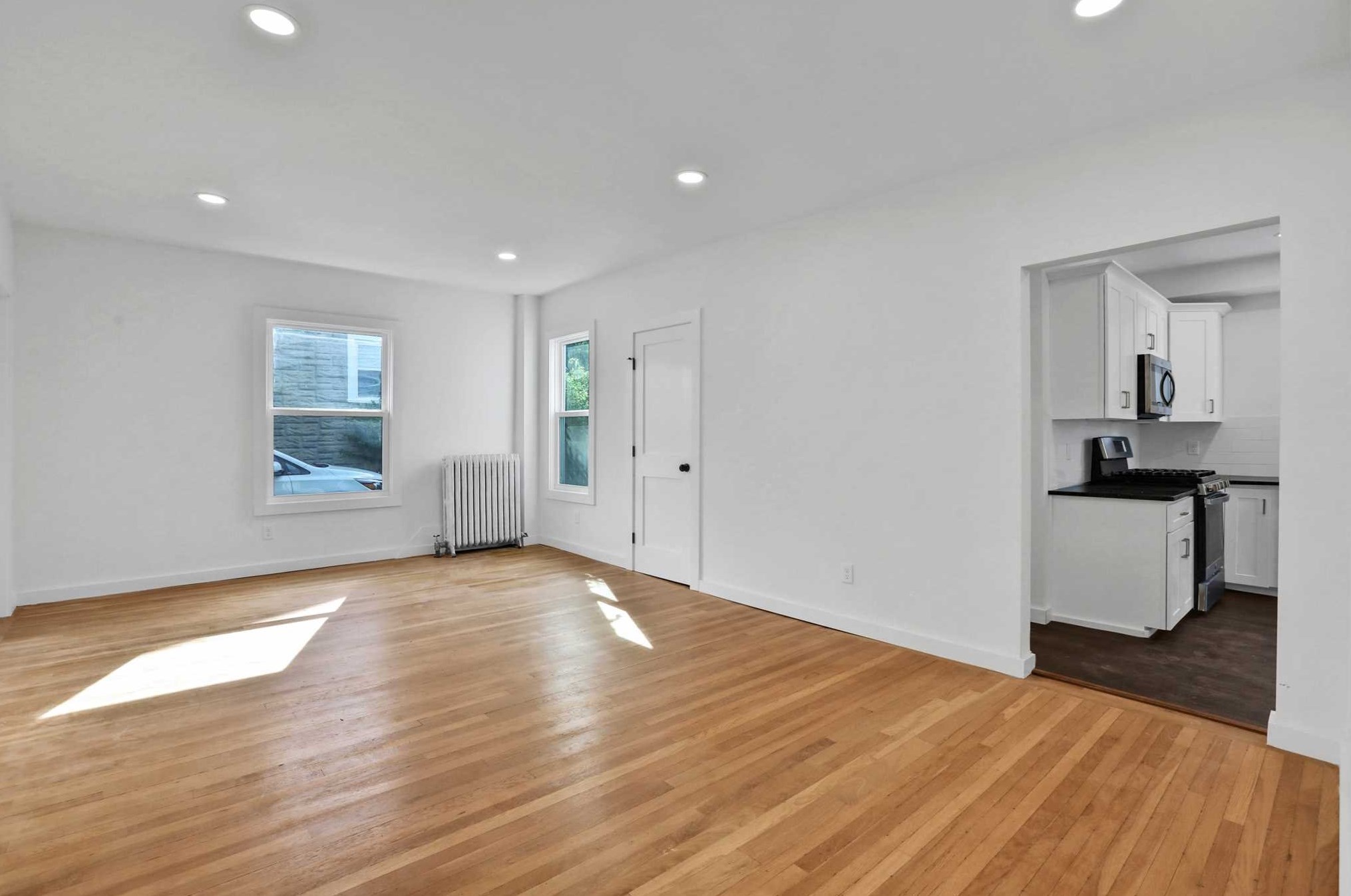 27 Tioronda Ave, Beacon NY 12508-3351 exterior