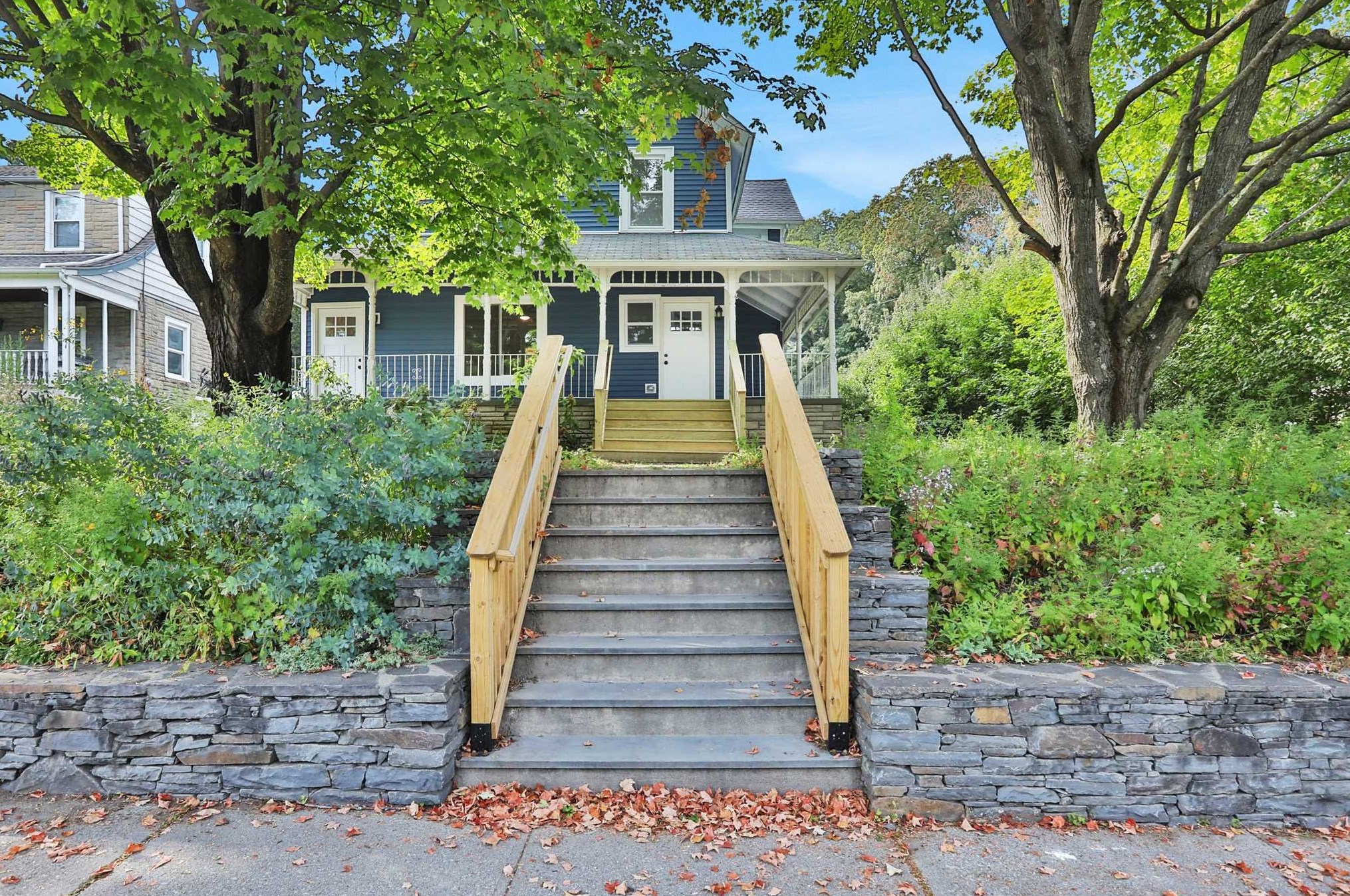 27 Tioronda Ave, Beacon NY 12508-3351 exterior