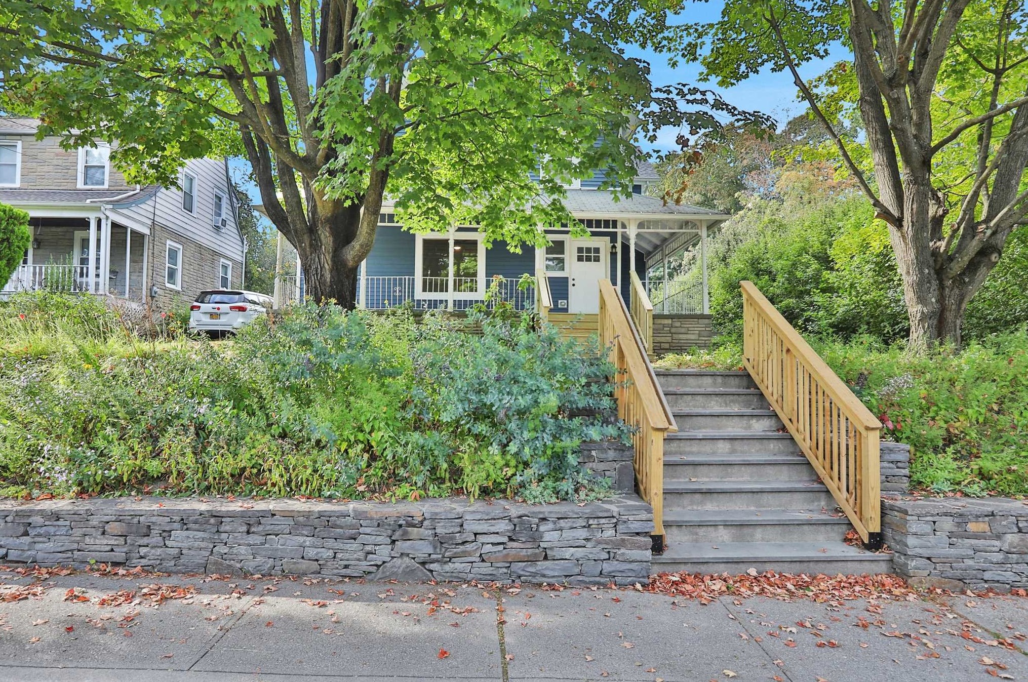 27 Tioronda Ave, Beacon NY 12508-3351 exterior