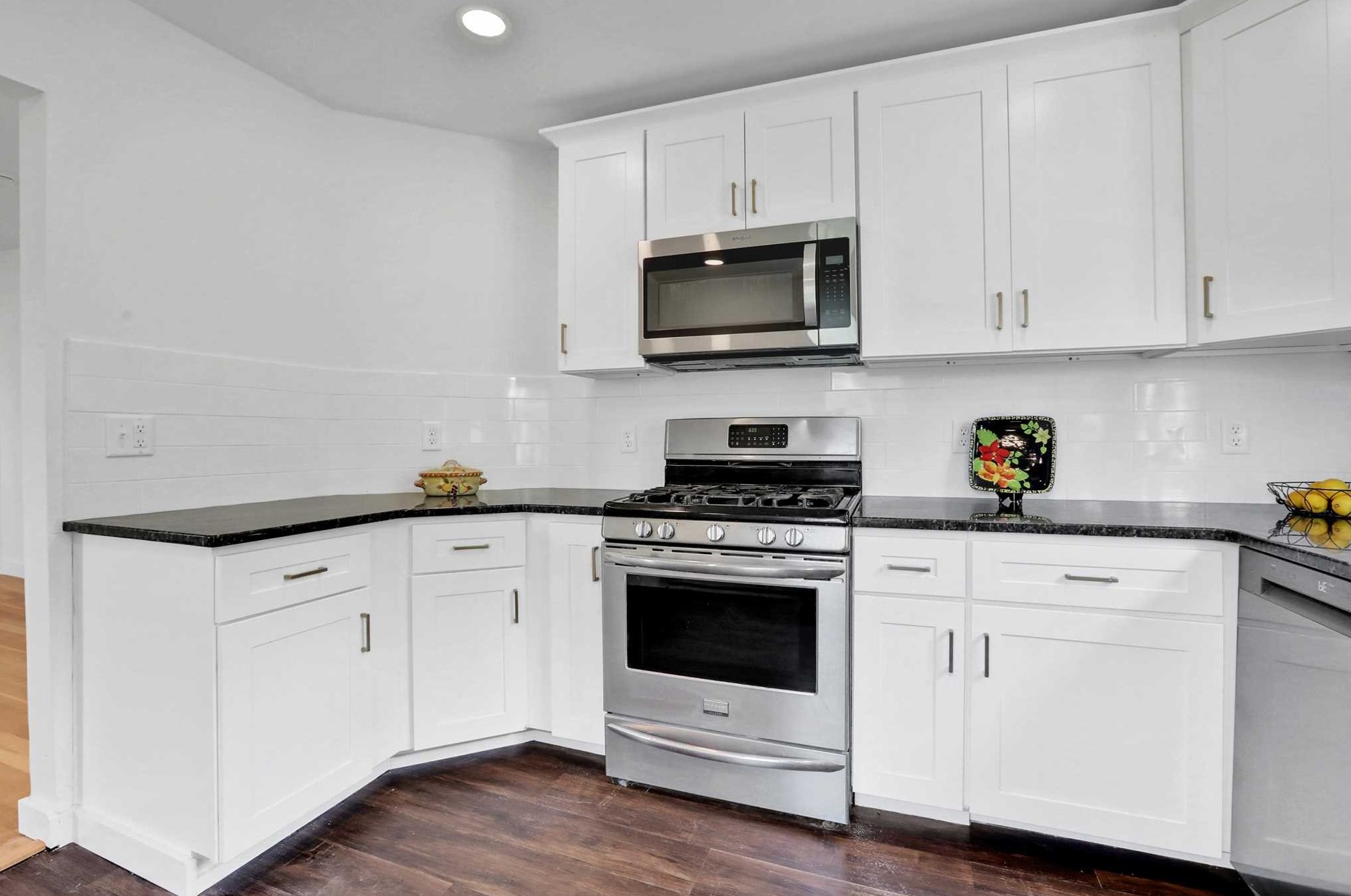 27 Tioronda Ave, Beacon NY 12508-3351 exterior