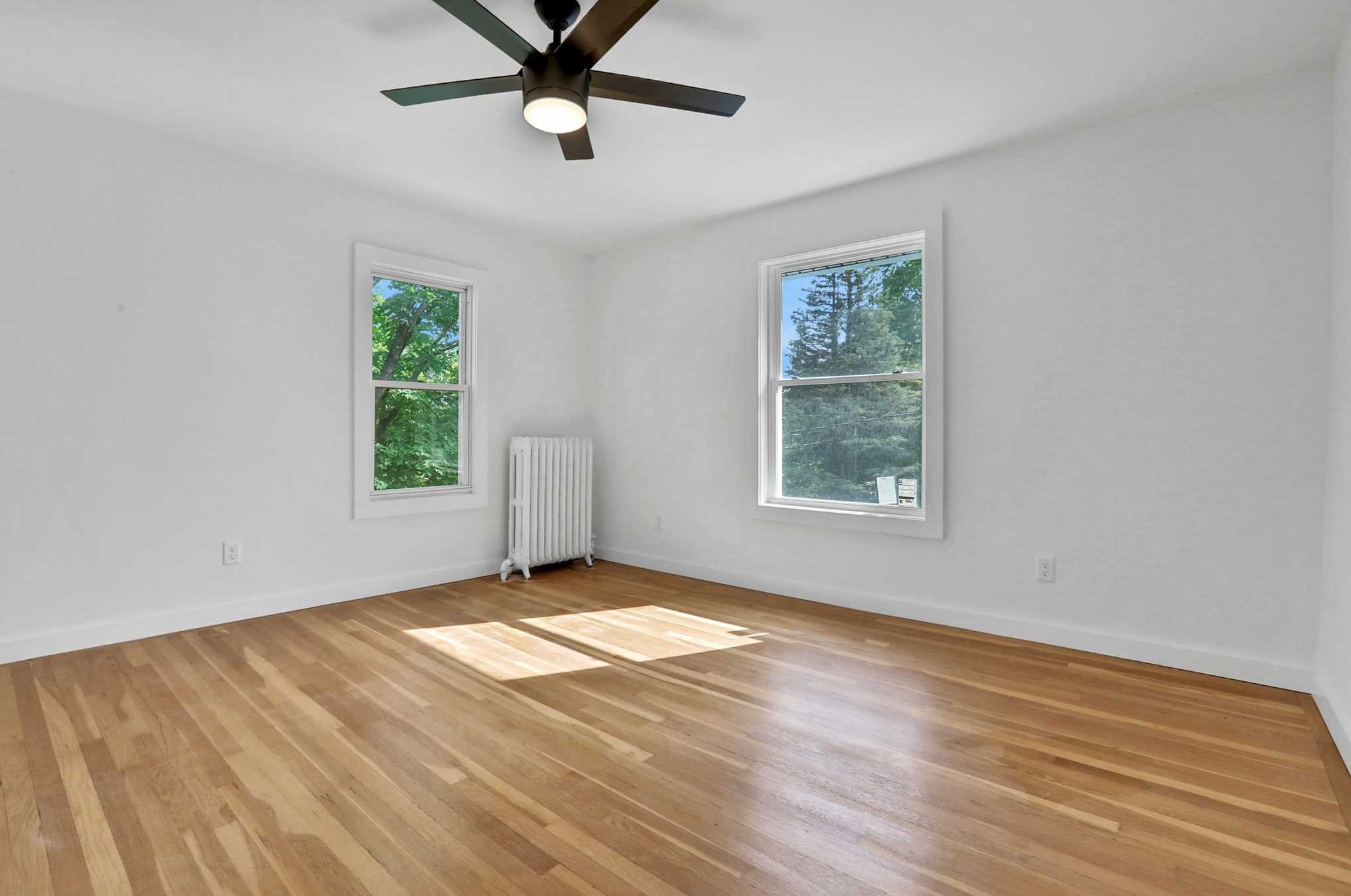 27 Tioronda Ave, Beacon NY 12508-3351 exterior