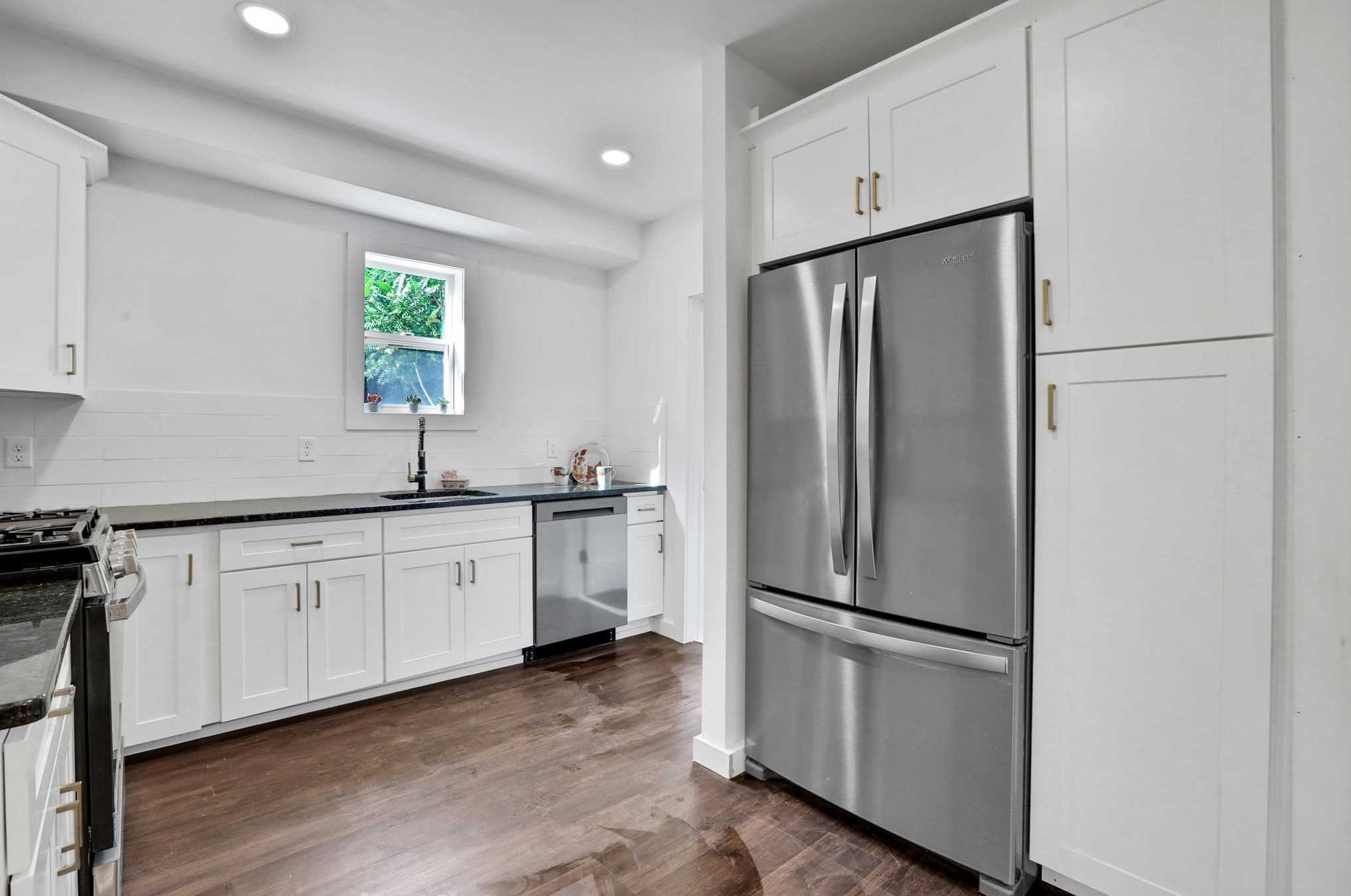 27 Tioronda Ave, Beacon NY 12508-3351 exterior