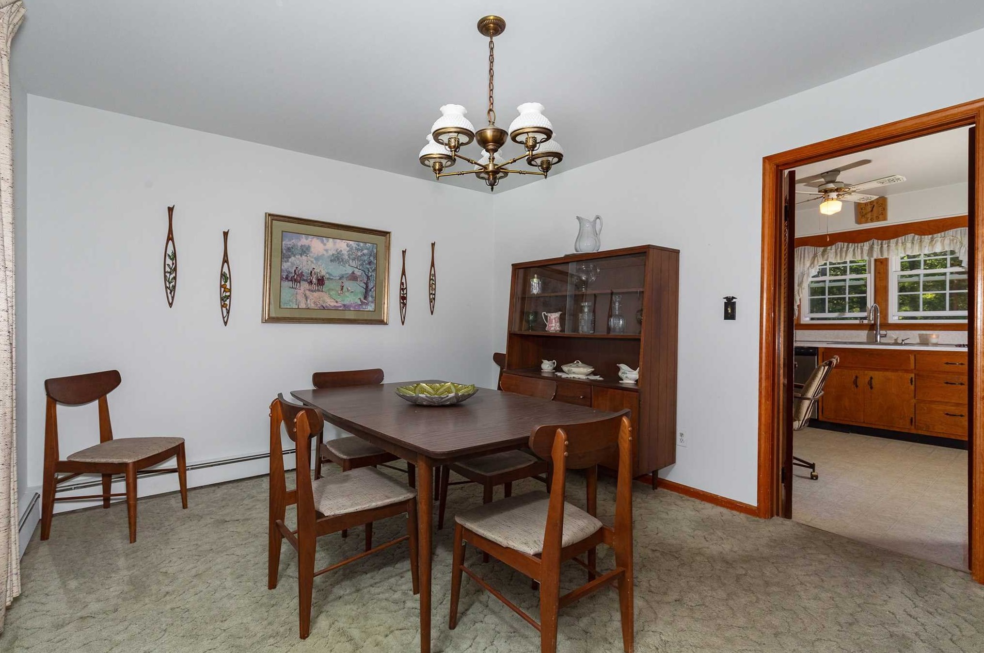 4 Elm St, Red Hook NY 12571-1148 exterior