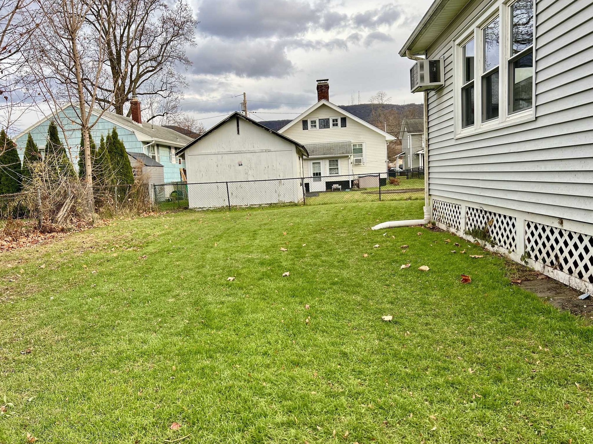 84 Beacon St, Beacon NY 12508-3130 exterior