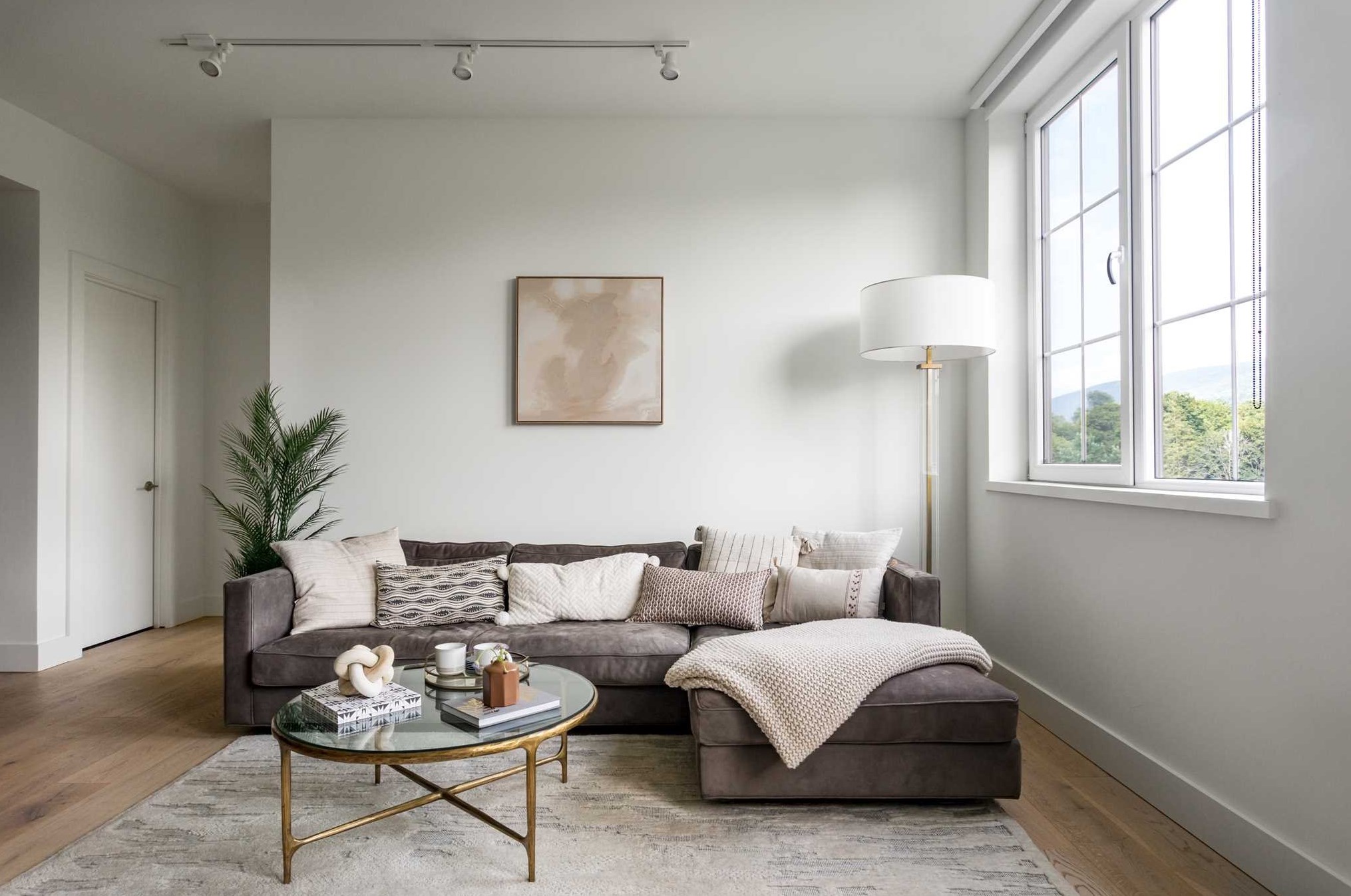 24 Edgewater Pl, Beacon NY  12508-1604 exterior