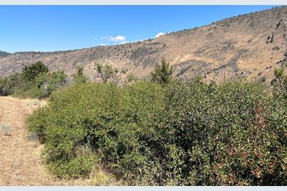 Lot 40 Peregrine Heights, Klamath Falls, OR 97601 - Photo 1