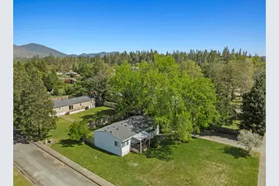 387 Tavis Drive, Merlin, OR 97532 - Photo 11