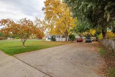 387 Tavis Drive, Merlin, OR 97532 - Photo 17