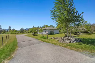 387 Tavis Drive, Merlin, OR 97532 - Photo 29