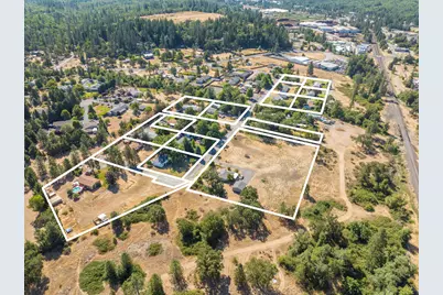 387 Tavis Drive, Merlin, OR 97532 - Photo 1