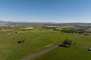 11311 SW Fleming Rd, Powell Butte, OR 97753 - Photo 35