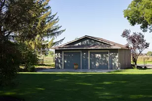 11311 SW Fleming Rd, Powell Butte, OR 97753 - Photo 5