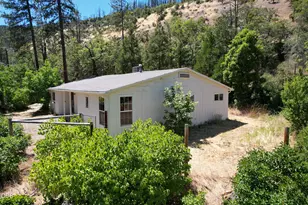 2525 Kinney Creek Rd, Jacksonville, OR 97530 - Photo 5
