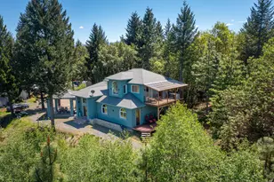 118 Airport Dr, Cave Junction, OR 97523 - Photo 3