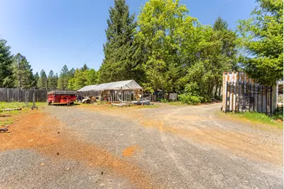 118 Airport Drive, Cave Junction, OR 97523 - Photo 35