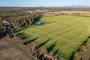 69019 Holmes Rd, Sisters, OR 97759 - Photo 9