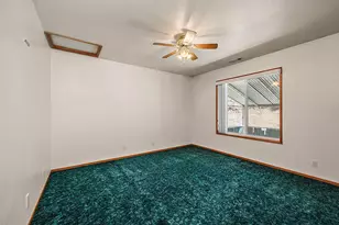 23210 E Evans Creek Rd, Central Point, OR 97502 - Photo 27