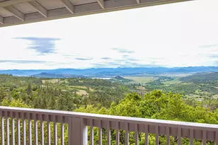 1011 Wren Ridge Dr, Eagle Point, OR 97524 - Photo 51