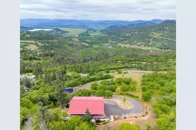 1011 Wren Ridge Drive, Eagle Point, OR 97524 - Photo 5