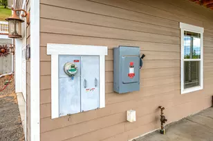 1011 Wren Ridge Dr, Eagle Point, OR 97524 - Photo 31