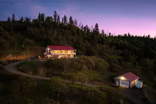 1011 Wren Ridge Dr, Eagle Point, OR 97524 - Photo 17