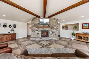 4640 Scenic Ave, Central Point, OR 97502 - Photo 11