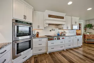 4640 Scenic Ave, Central Point, OR 97502 - Photo 21