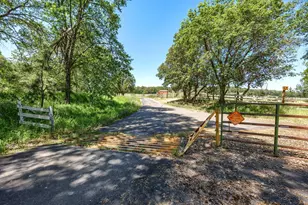 4640 Scenic Ave, Central Point, OR 97502 - Photo 77