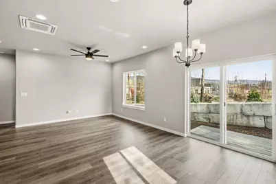 100 Oak Valley Drive, Talent, OR 97540 - Photo 9