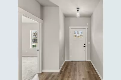 100 Oak Valley Drive, Talent, OR 97540 - Photo 3