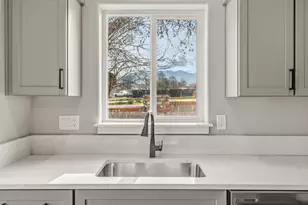 100 Oak Valley Dr, Talent, OR 97540 - Photo 13