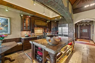 61279 Gorge View St, Bend, OR 97702 - Photo 13