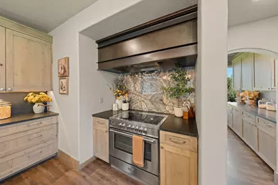 8956 Yahooskin Drive, Powell Butte, OR 97753 - Photo 13