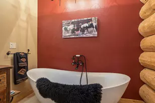 16864 Covina Rd, Bend, OR 97707 - Photo 13