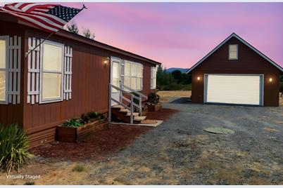 1807 Rounds Avenue, Grants Pass, OR 97527 - Photo 1