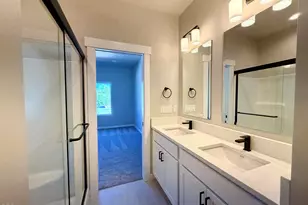 694 Terrazzo Wy, Medford, OR 97501 - Photo 7