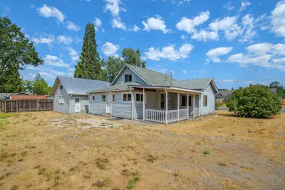 1013 SW L Street, Grants Pass, OR 97526 - Photo 21